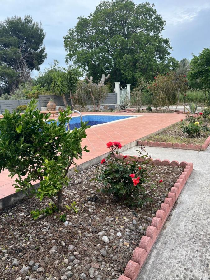 Villa Ouranos in Pefkias Skopelos Exterior foto